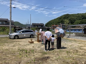 2021.6.21　地鎮祭　　土地の神様に工事の安全と家の繁栄を祈祷する