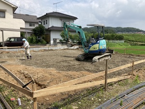 2021.7.15　根切り・地業　基礎を造るために地盤を掘削して固め、建物に必要な耐力を出す作業