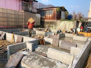 2023.12.9　ｺﾝｸﾘｰﾄ養生期間を置いて型枠撤去